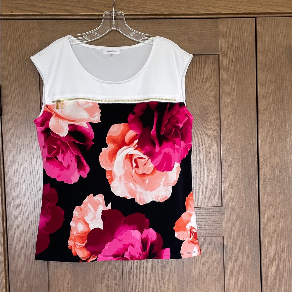 Calvin Klein White & Black Floral Scoop Neck sleeveless Top Large